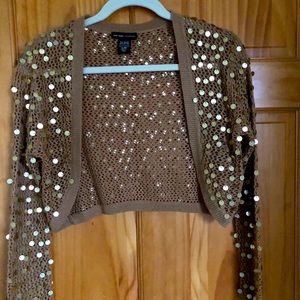 Cropped cardigan sweater, super adorable! Size S/M